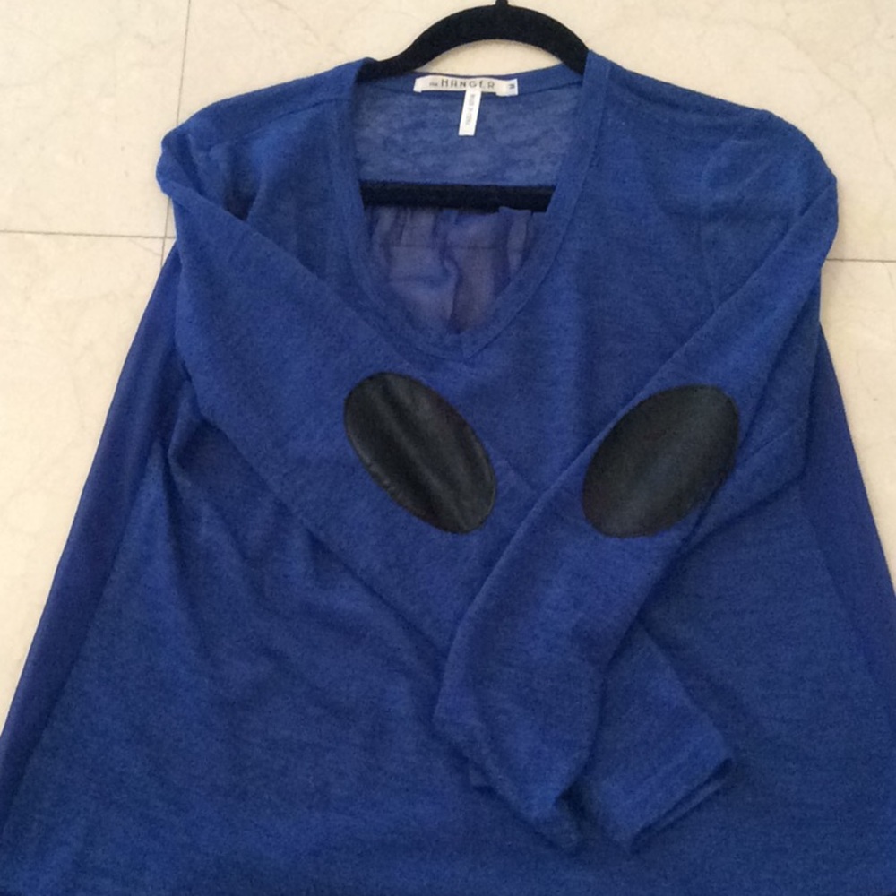 Top - Picture 2 of 5